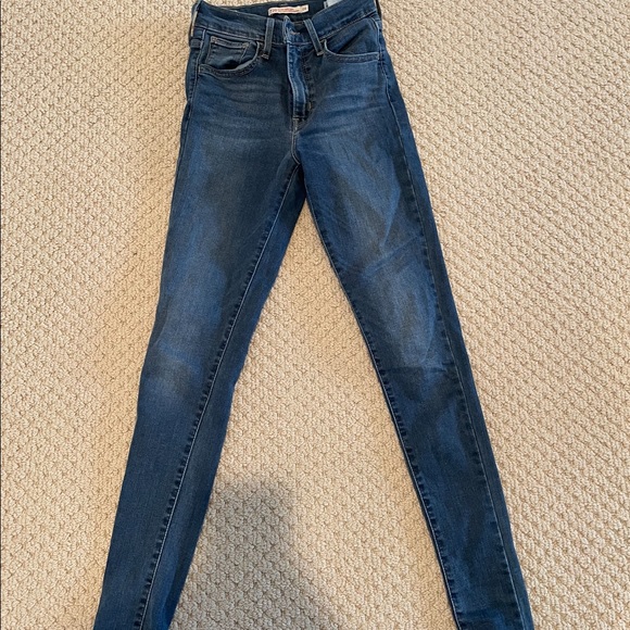 Levi’s High Rise Super Skinny Jeans - Picture 3 of 5